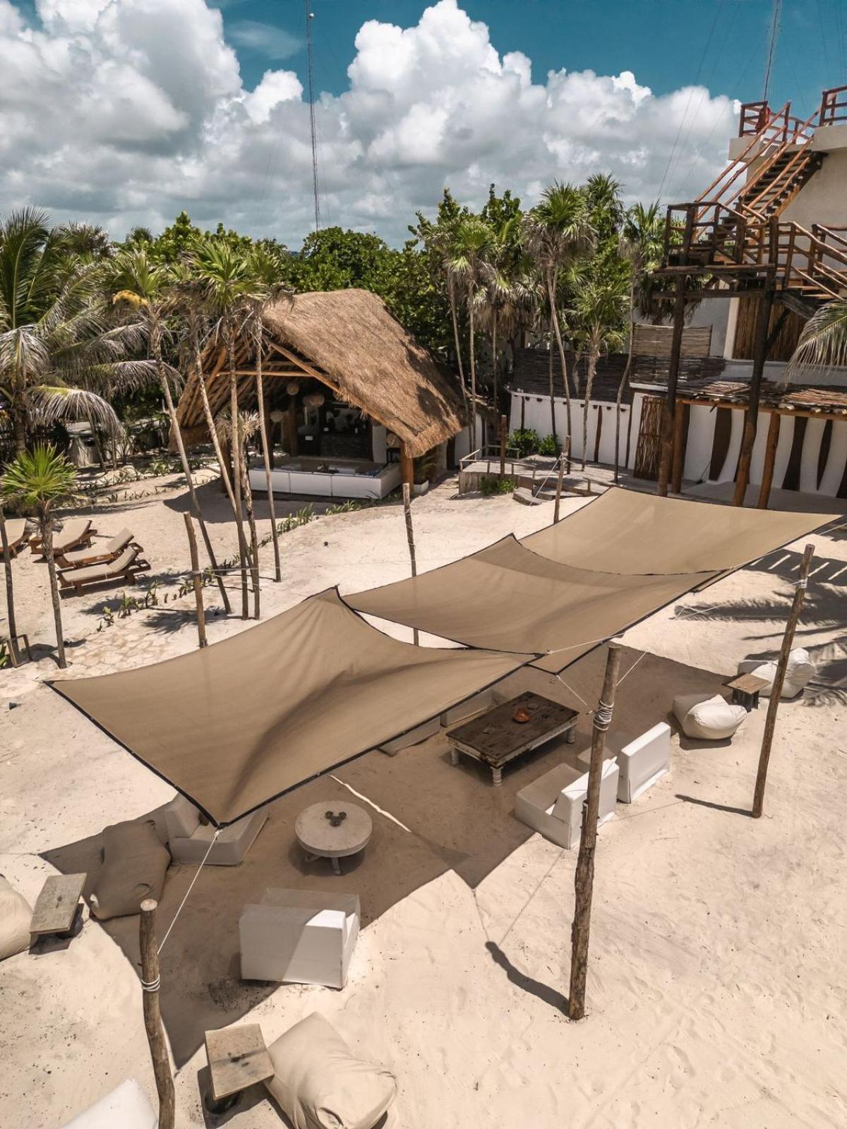 Niken Beachfront Tulum Hotel Exterior photo